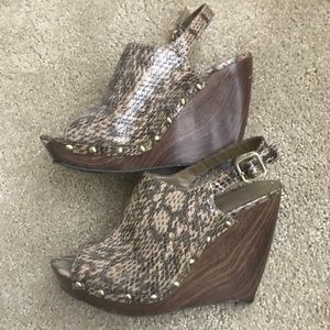 💥Snake Skin Wedge Heels